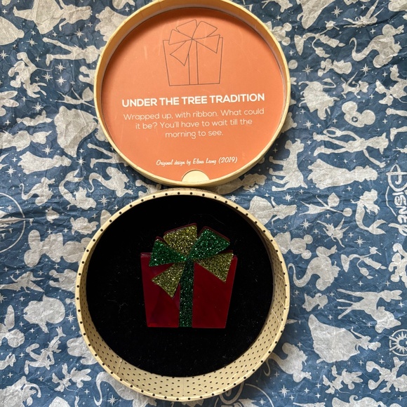 Erstwilder Under The Tree Tradition - Picture 1 of 2